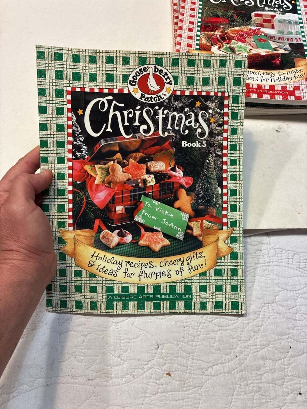 Lot of 5 Gooseberry Patch Christmas Leisure Arts Publication Holiday Recipes & I